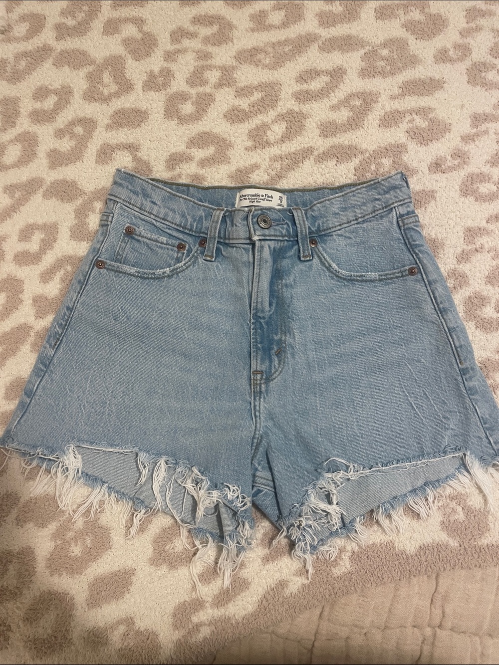 Abercrombie 90s Relaxed Cut Off Shorts